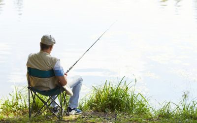 Mastering the Art of Patience: Entertainment During the Wait in Fishing and Hunting 